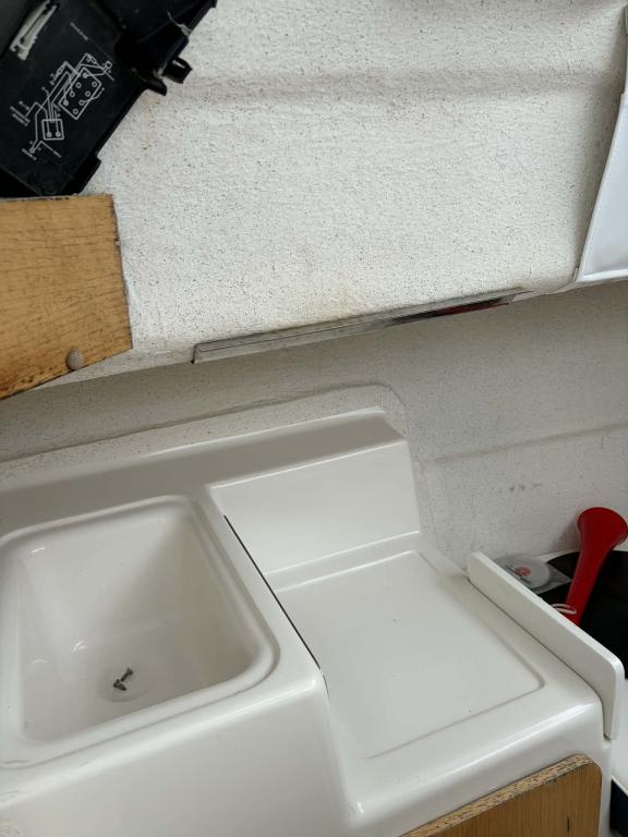 		QUICKSILVER 580 PILOTEHOUSE