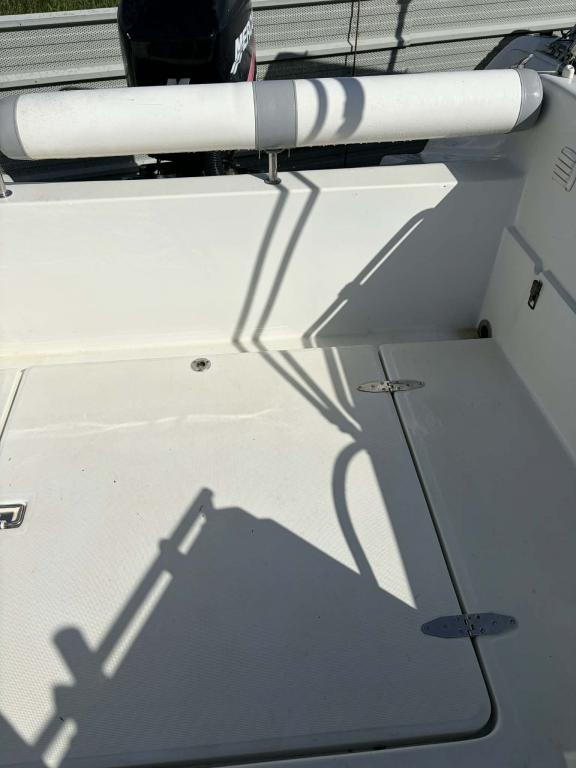 QUICKSILVER 640 CABINE
