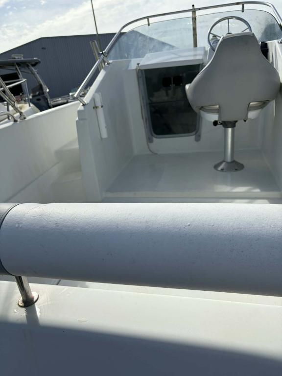 QUICKSILVER 640 CABINE