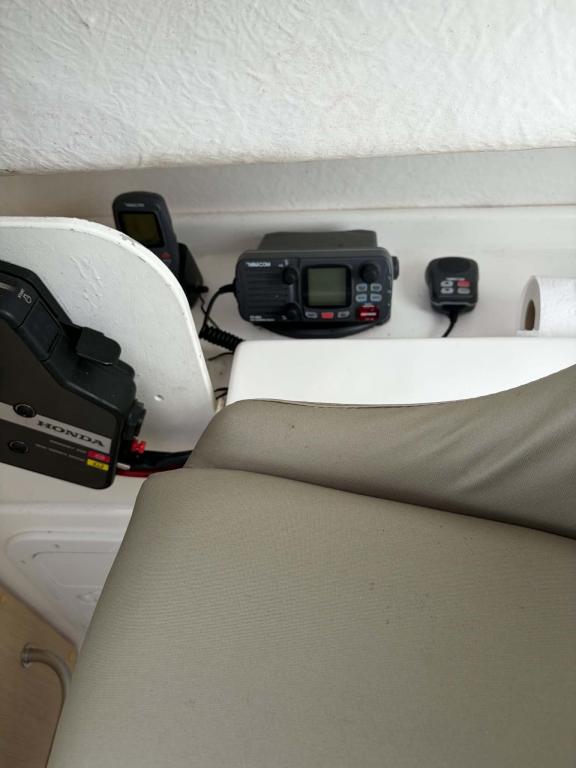 B2 Marine Cap Ferret 722T